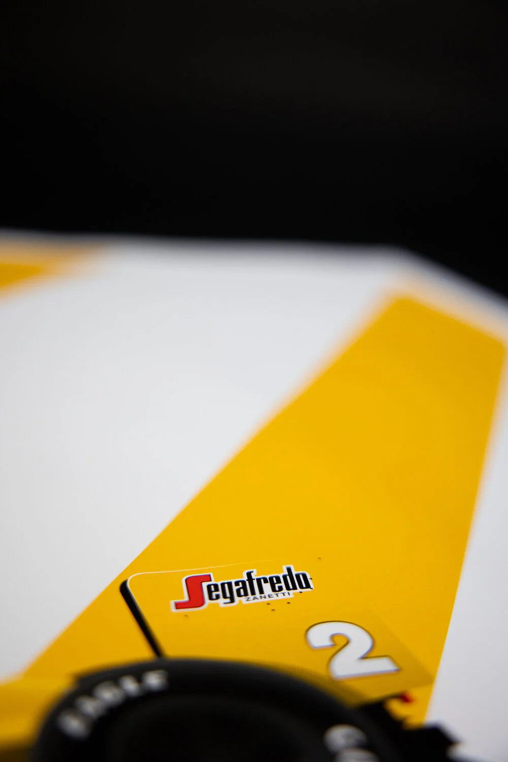 Keke Rosberg, white and yellow Mclaren MP4/2C Tag Porsche, 1986 Portuguese Grand Prix - Image 3